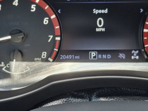 Certified 2025 Nissan Frontier PRO-4X AWD/4WD image 11