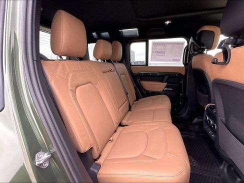 New 2026 Land Rover Defender 110 X-Dynamic SE image 11