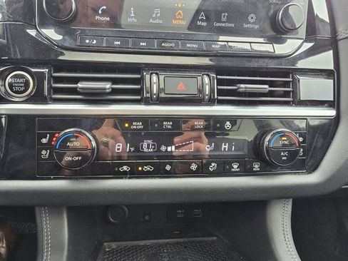 Used 2022 Nissan Pathfinder Platinum image 23