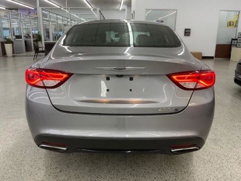 Used 2016 Chrysler 200 S image 6