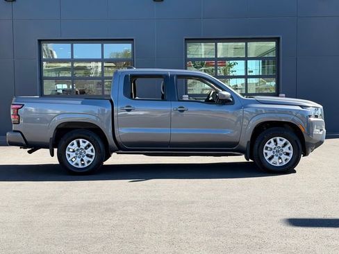 Certified 2022 Nissan Frontier SV image 7