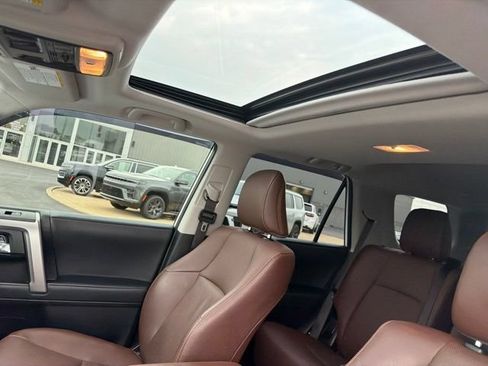 Used 2021 Toyota 4Runner Limited AWD/4WD image 18