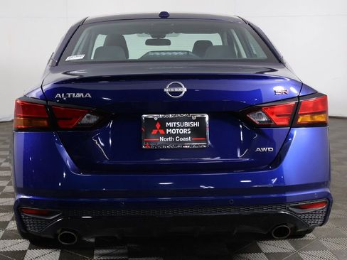Used 2024 Nissan Altima 2.5 SR w/ SR Premium Package AWD/4WD image 12