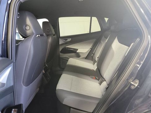 Used 2023 Volkswagen ID.4 Pro image 6