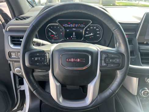 Used 2021 GMC Yukon SLT w/ SLT Luxury Plus Package image 18