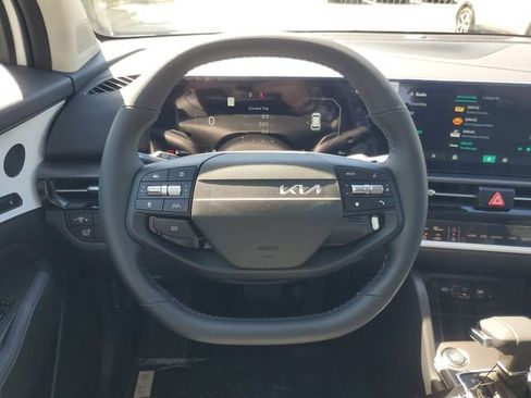 New 2026 Kia Sportage SX image 10