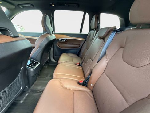 Used 2023 Volvo XC90 B6 Core w/ Protection Package Premier AWD/4WD image 16