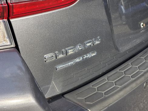 Certified 2022 Subaru Crosstrek 2.5i Limited w/ Moonroof Package 2 image 8