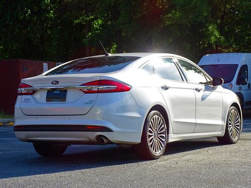 Used 2018 Ford Fusion SE w/ Fusion SE Technology Package FWD image 28