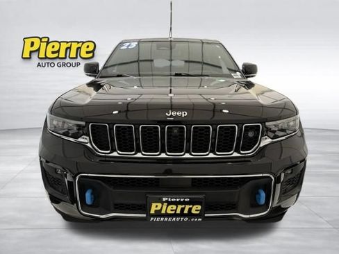 Used 2023 Jeep Grand Cherokee Overland w/ Advanced Protech Group III AWD/4WD image 8