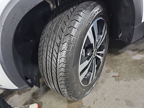 New 2025 Mercedes-Benz GLB 250 image 32