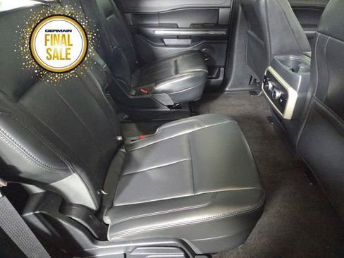 Used 2022 Ford Expedition XLT image 19