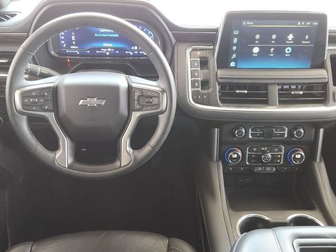 Used 2023 Chevrolet Suburban Z71 w/ Luxury Package AWD/4WD image 27