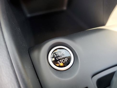 New 2025 Nissan Kicks Play S image 19