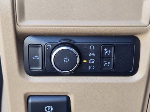 Used 2022 Ford F150 XLT w/ Equipment Group 301A Mid image 19