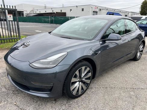 Used 2022 Tesla Model 3 Long Range image 4