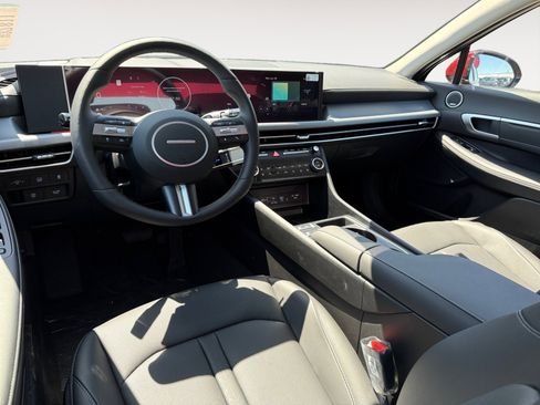 New 2025 Hyundai Sonata Limited image 15
