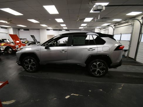 Used 2024 Toyota RAV4 XSE w/ Weather Package image 5