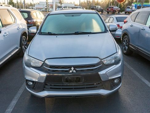Used 2019 Mitsubishi Outlander Sport ES image 2