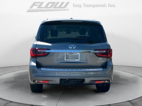 Used 2018 INFINITI QX80 4WD w/ Driver Assistance Package image 8