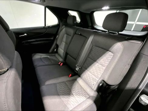 Used 2018 Chevrolet Equinox LT image 22