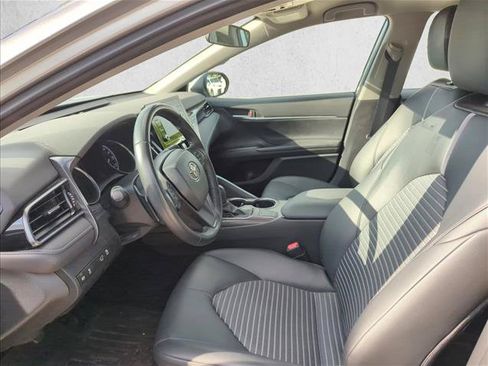 Used 2023 Toyota Camry SE FWD image 8
