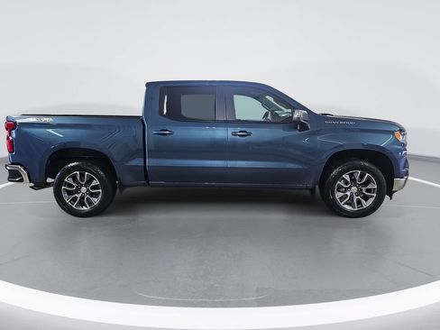Used 2024 Chevrolet Silverado 1500 LT AWD/4WD image 2