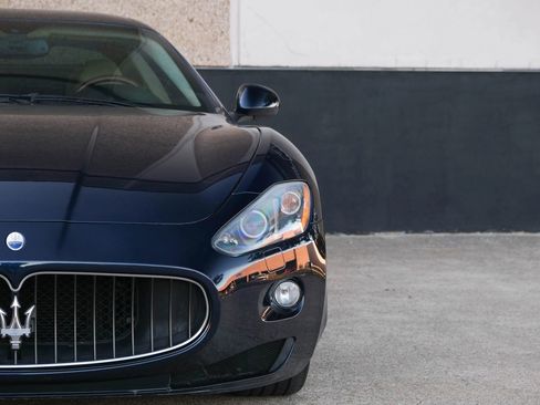 Used 2010 Maserati GranTurismo Coupe 2D image 3