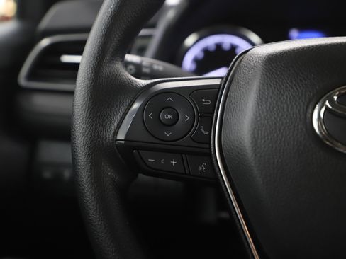 Used 2019 Toyota Camry LE image 24