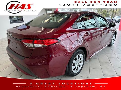 Used 2022 Toyota Corolla LE image 5