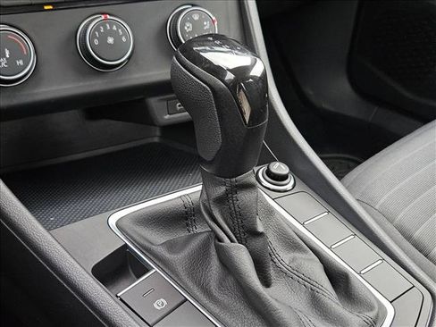 Used 2022 Volkswagen Jetta S FWD image 13