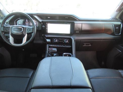 Used 2025 GMC Sierra 1500 Denali w/ Denali Reserve Package AWD/4WD image 13