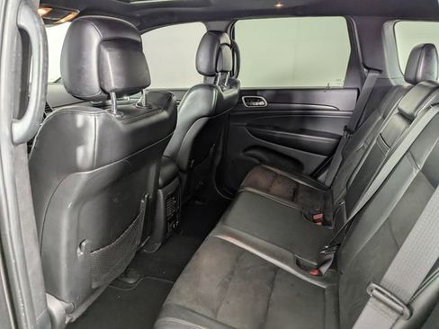 Used 2019 Jeep Grand Cherokee Altitude AWD/4WD image 17