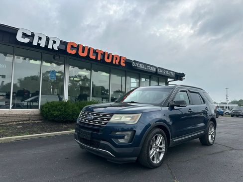 Used 2016 Ford Explorer XLT w/ Equipment Group 202A AWD/4WD image 1