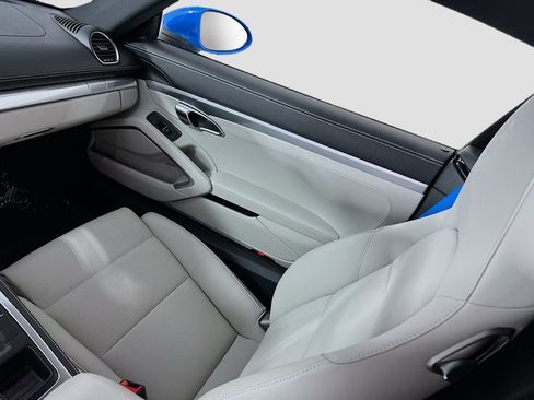Certified 2024 Porsche 718 Cayman S RWD image 24