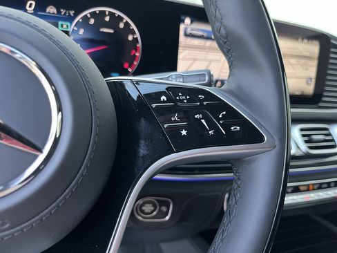 New 2026 Mercedes-Benz GLS 580 4MATIC image 27