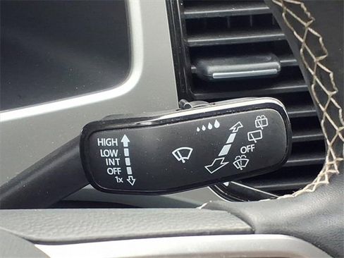 Used 2022 Volkswagen Atlas SE image 16