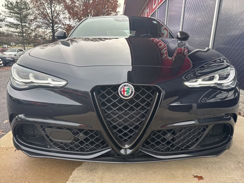 New 2024 Alfa Romeo Giulia Quadrifoglio image 4