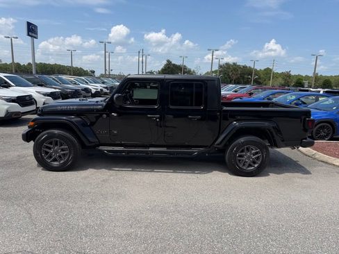 Used 2022 Jeep Gladiator Sport AWD/4WD image 11