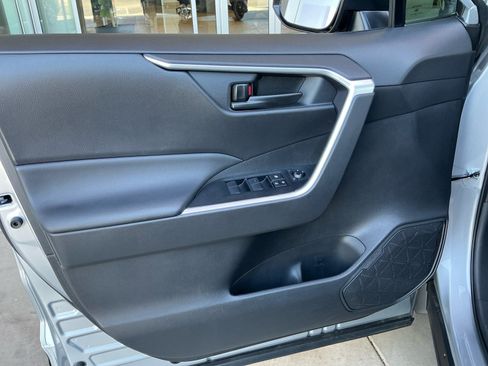 Certified 2025 Toyota RAV4 LE AWD/4WD image 13