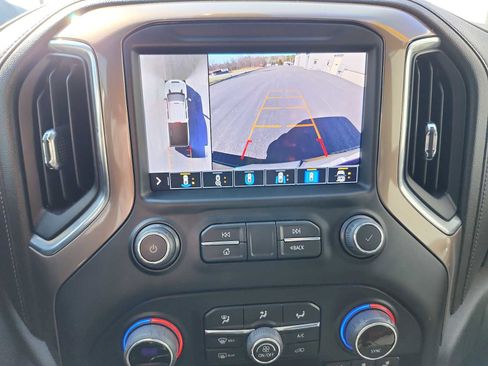 Used 2022 Chevrolet Silverado 2500 High Country w/ Z71 Off-Road Package image 14