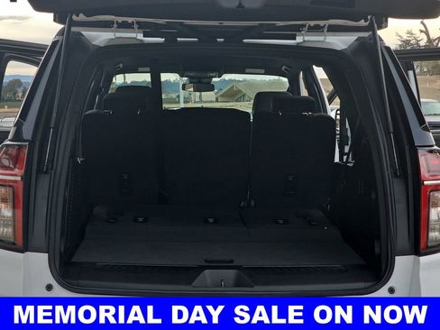 Used 2024 Chevrolet Tahoe LS RWD image 13