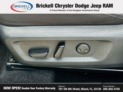 Used 2024 Nissan Rogue SV FWD image 24