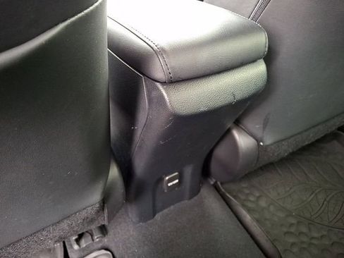 Used 2019 Toyota Prius Prime Advanced w/ Carpet Mat Package image 11