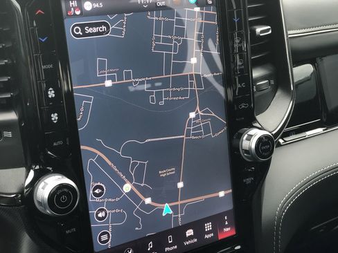 Used 2025 RAM 1500 Limited w/ Trailer Tow Group image 21