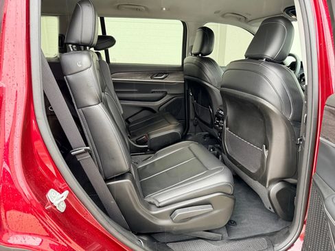 Used 2023 Jeep Grand Cherokee L Limited w/ Trailer Tow Group (B) image 16