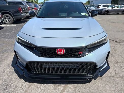 Used 2025 Honda Civic Type R image 3