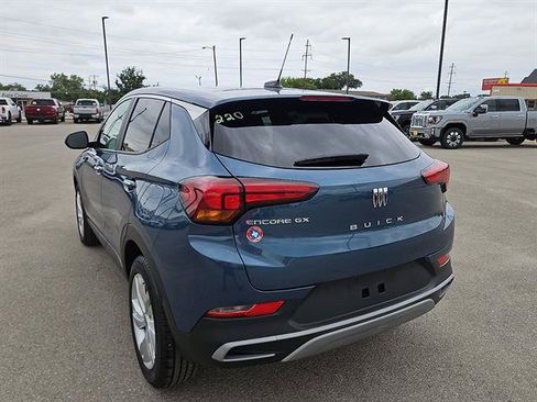 Used 2024 Buick Encore GX Preferred w/ Comfort Package FWD image 3