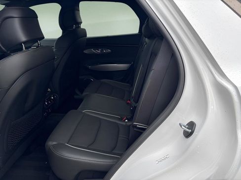 Used 2023 Genesis GV70 2.5T w/ Sport Prestige Package image 14