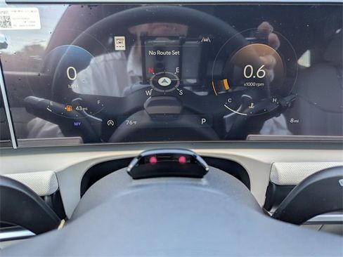 New 2025 Hyundai Tucson Limited image 18